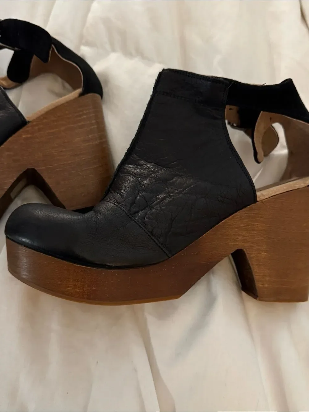 Free People Black Leather Open-Back Platform Heels size 39 (8.5 women’s)